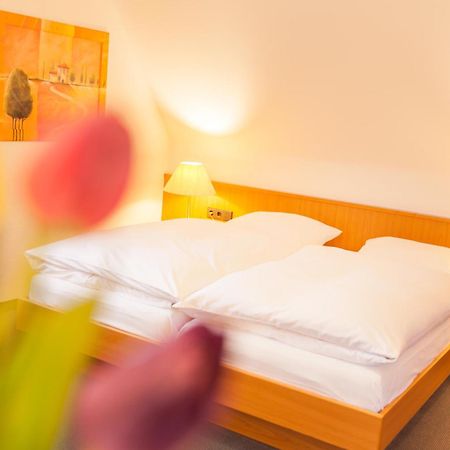 Hotel Restaurant Jaegerhof Weisendorf Szoba fotó