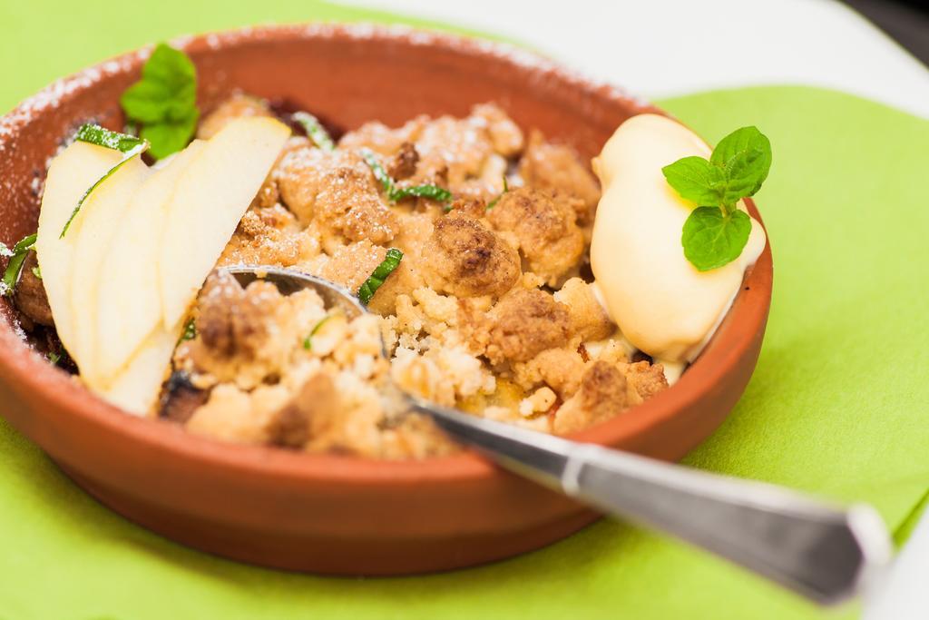 Hotel Restaurant Jaegerhof Weisendorf Kültér fotó