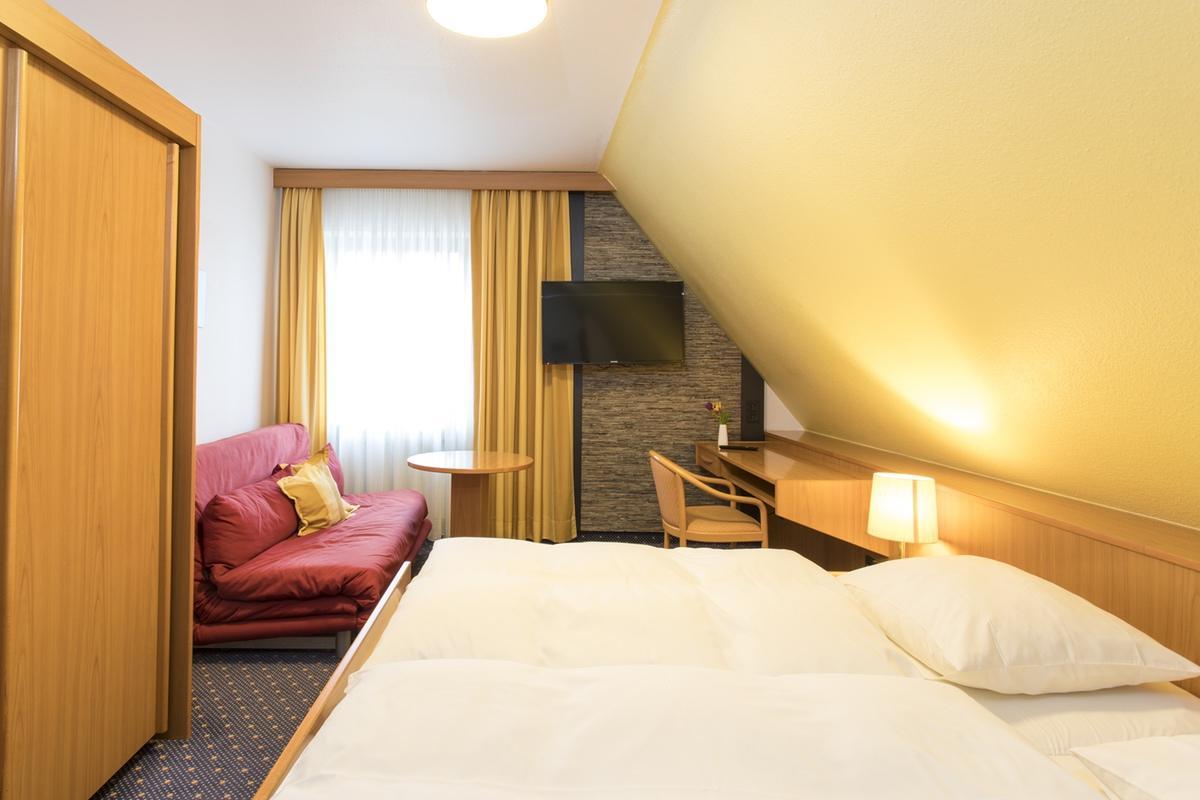 Hotel Restaurant Jaegerhof Weisendorf Kültér fotó